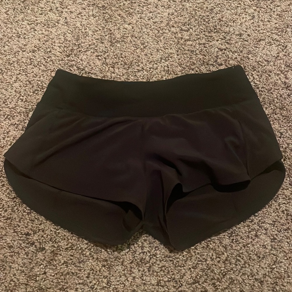 Lululemon black speed up shorts in black size 2 and 2.5 inch length